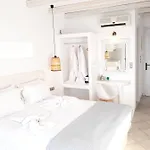 Apart-hotel Nikos And 4*